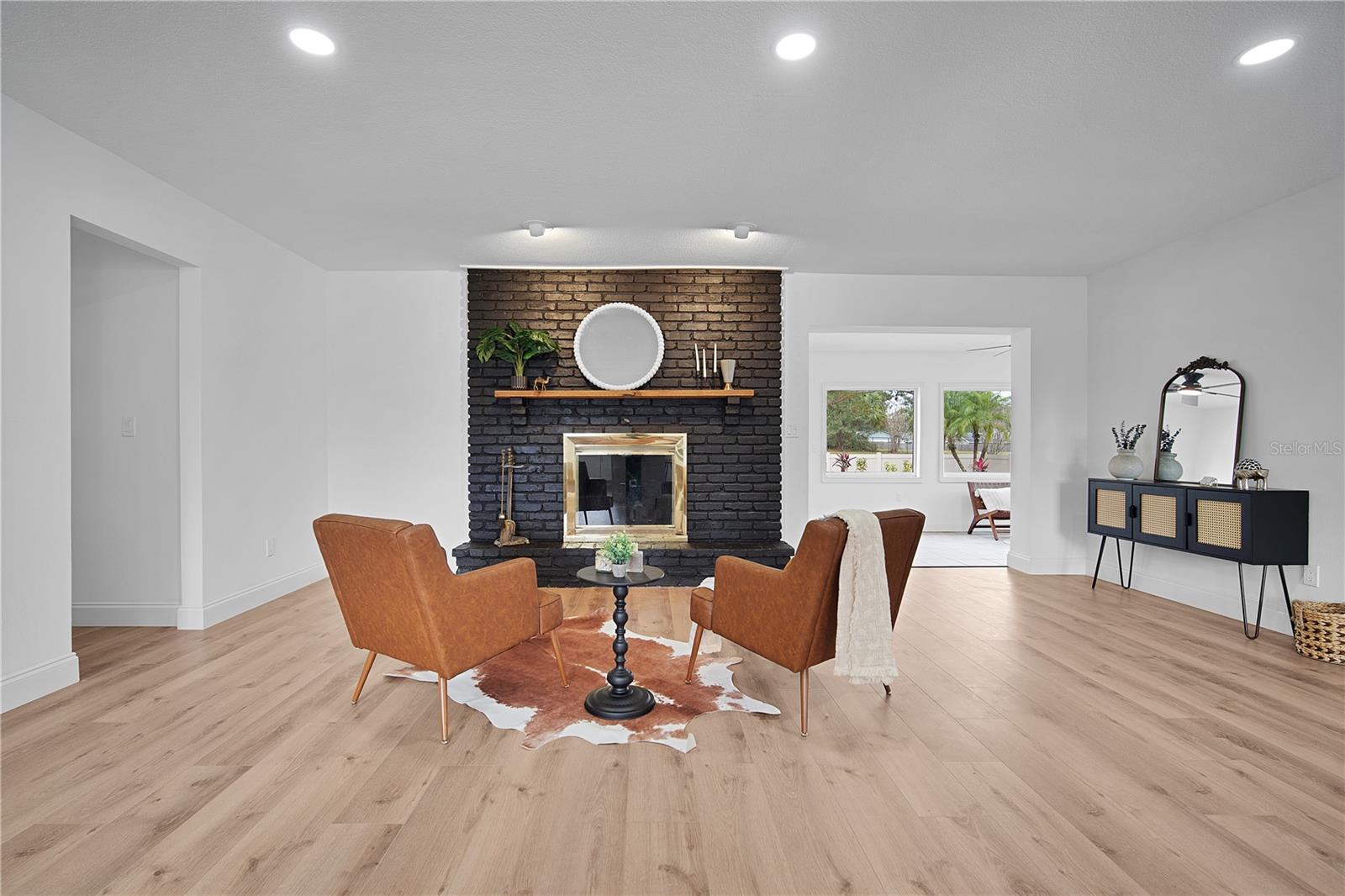 Image 18 of 54 For 1450 Lake Brantley Road