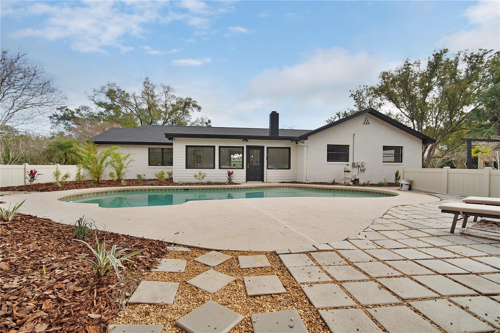 Image 36 of 54 For 1450 Lake Brantley Road