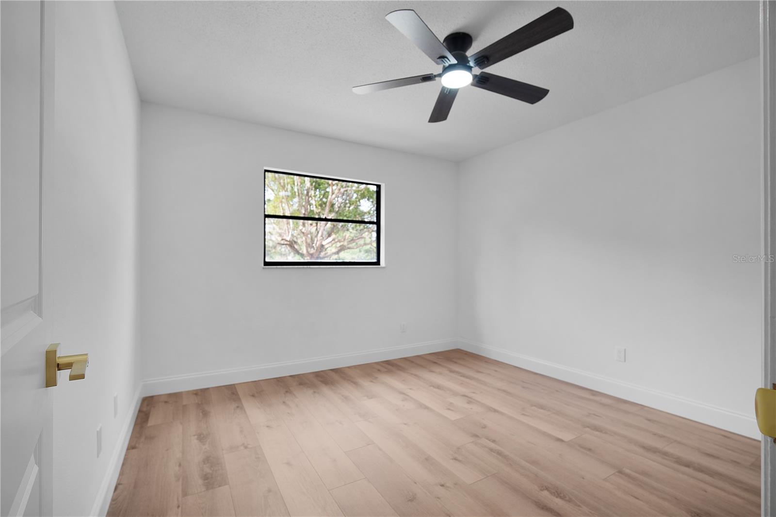 Image 44 of 54 For 1450 Lake Brantley Road