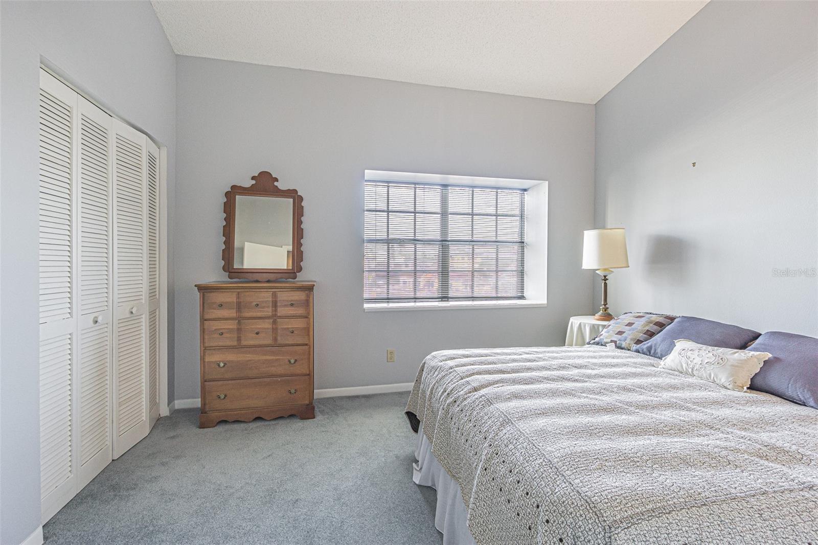 Listing photo id 11 for 17960 Gulf Boulevard 208