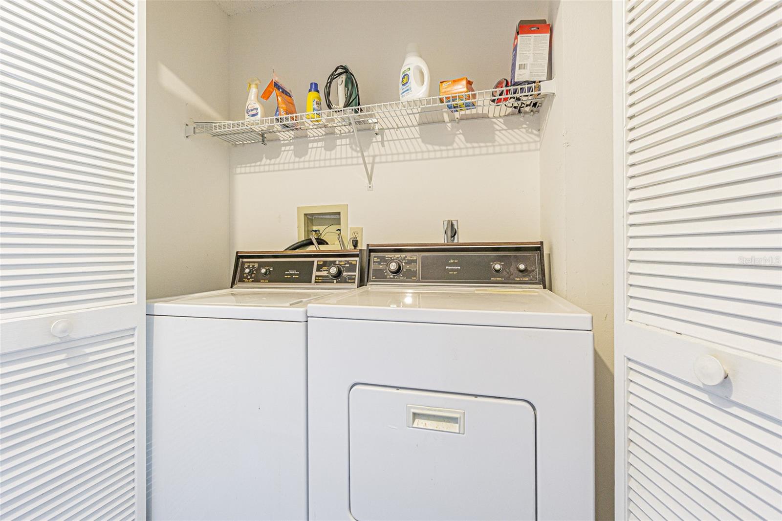 Listing photo id 15 for 17960 Gulf Boulevard 208