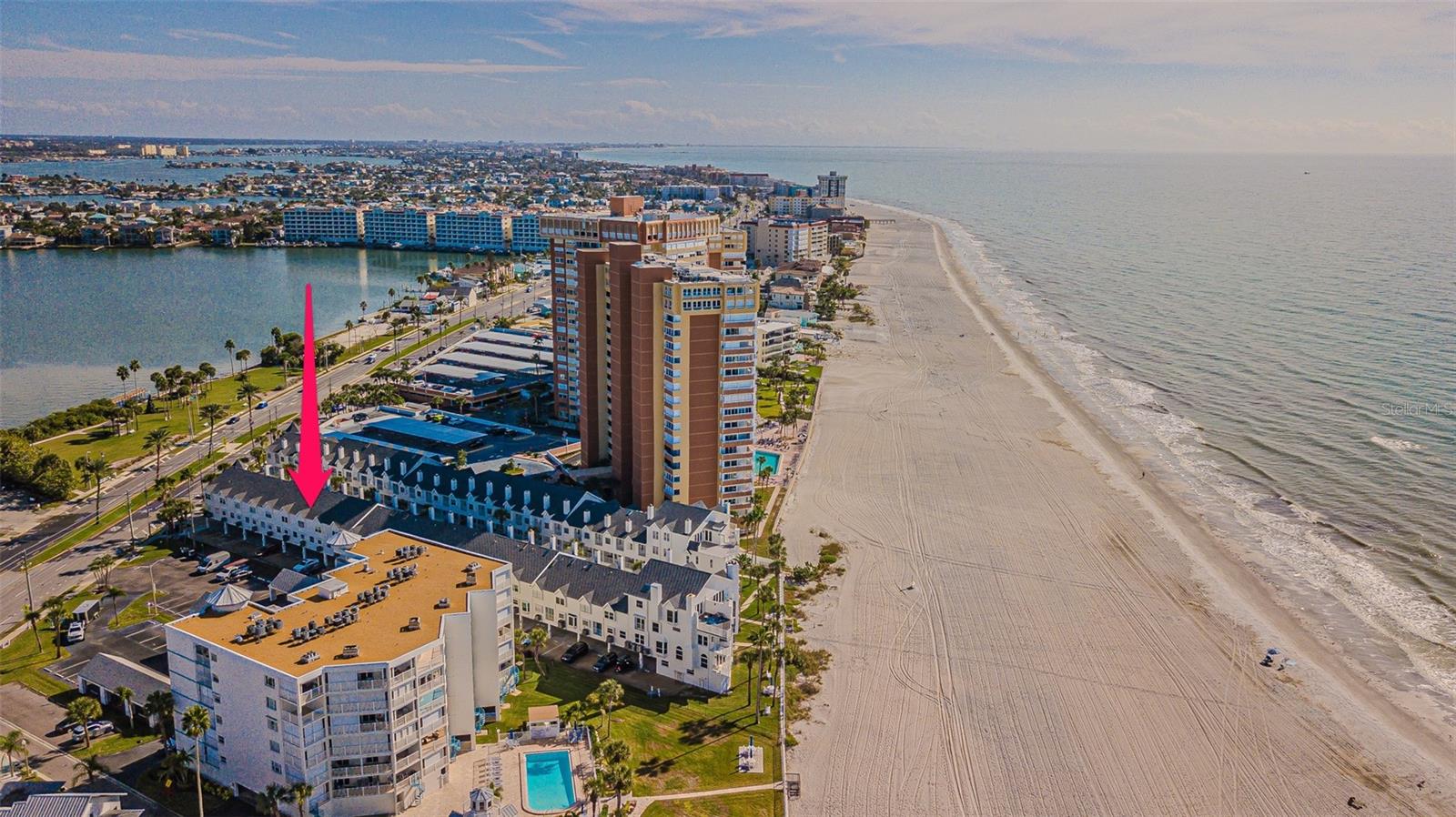 Listing photo id 21 for 17960 Gulf Boulevard 208