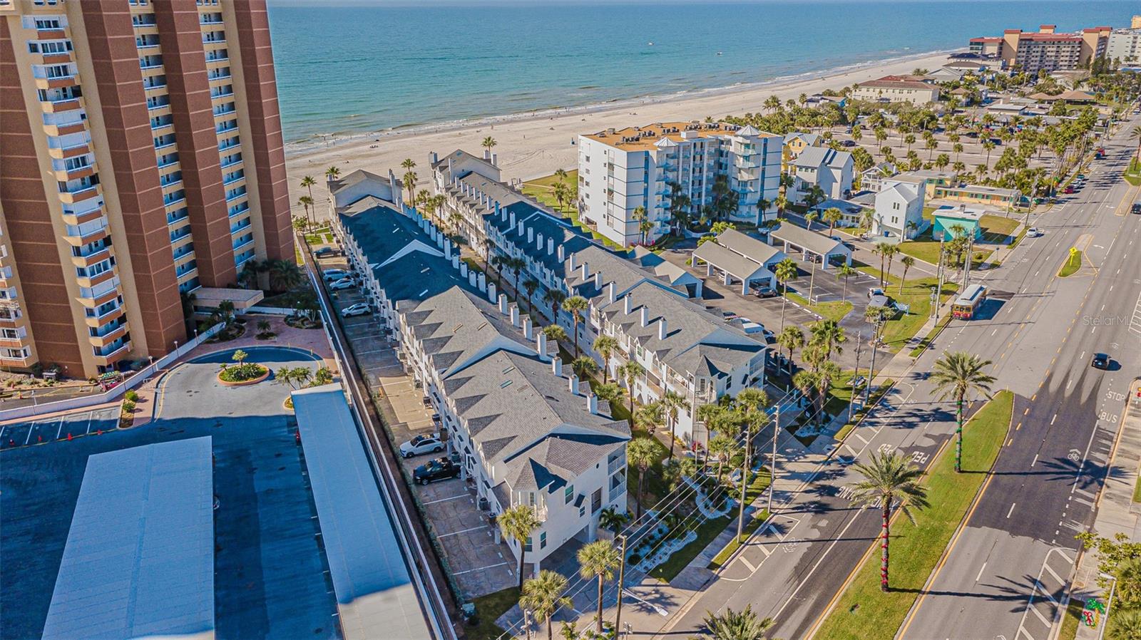 Listing photo id 23 for 17960 Gulf Boulevard 208