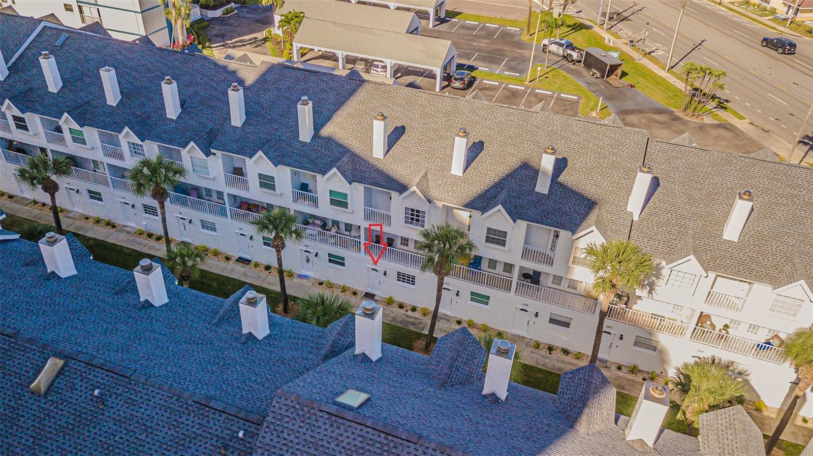 Listing photo id 34 for 17960 Gulf Boulevard 208