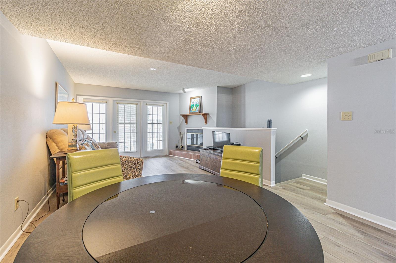 Listing photo id 3 for 17960 Gulf Boulevard 208