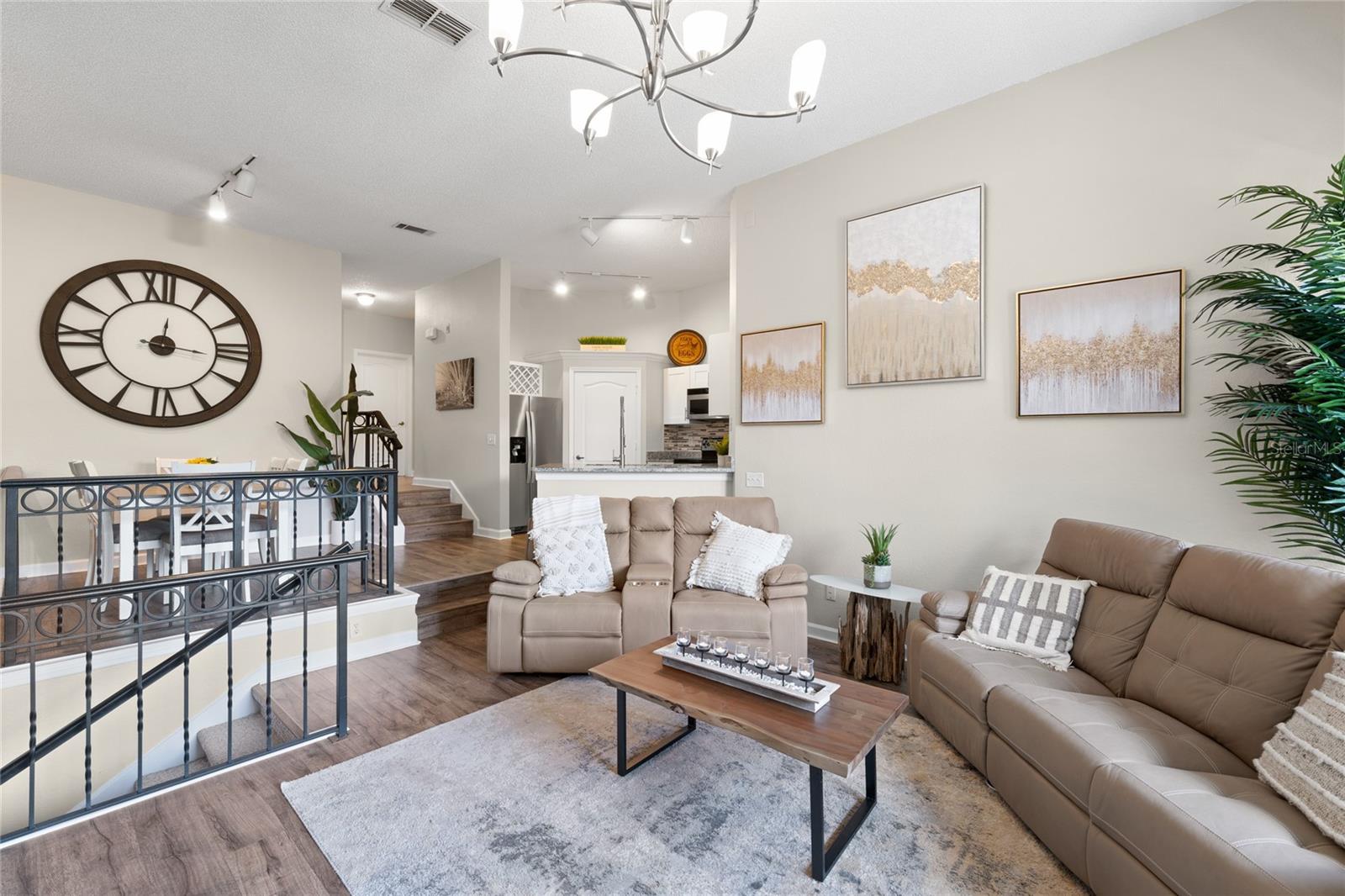 Image 4 of 30 For 726 Seagate Drive 726