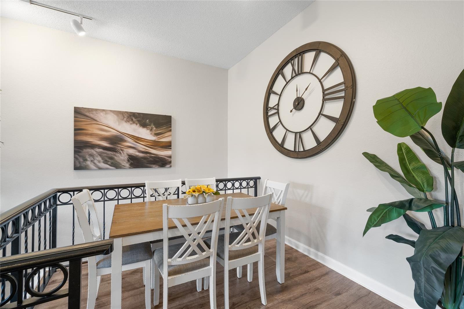 Image 7 of 30 For 726 Seagate Drive 726