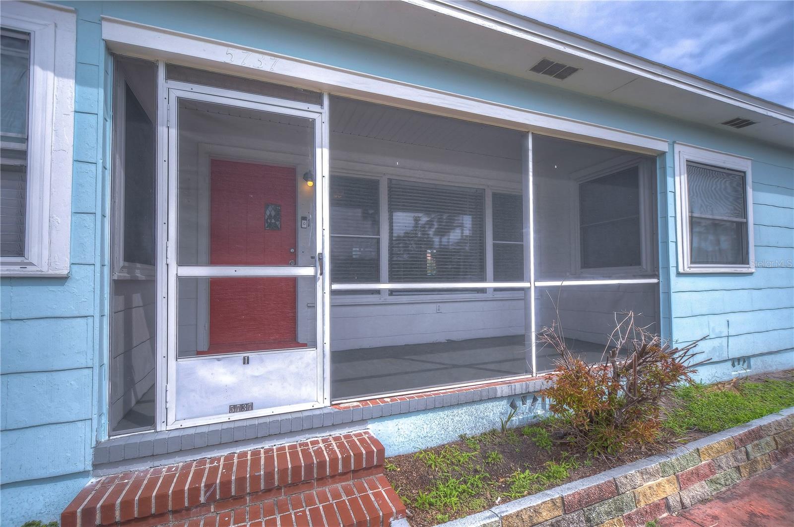 Image 3 of 39 For 5737 Shore Boulevard S 1