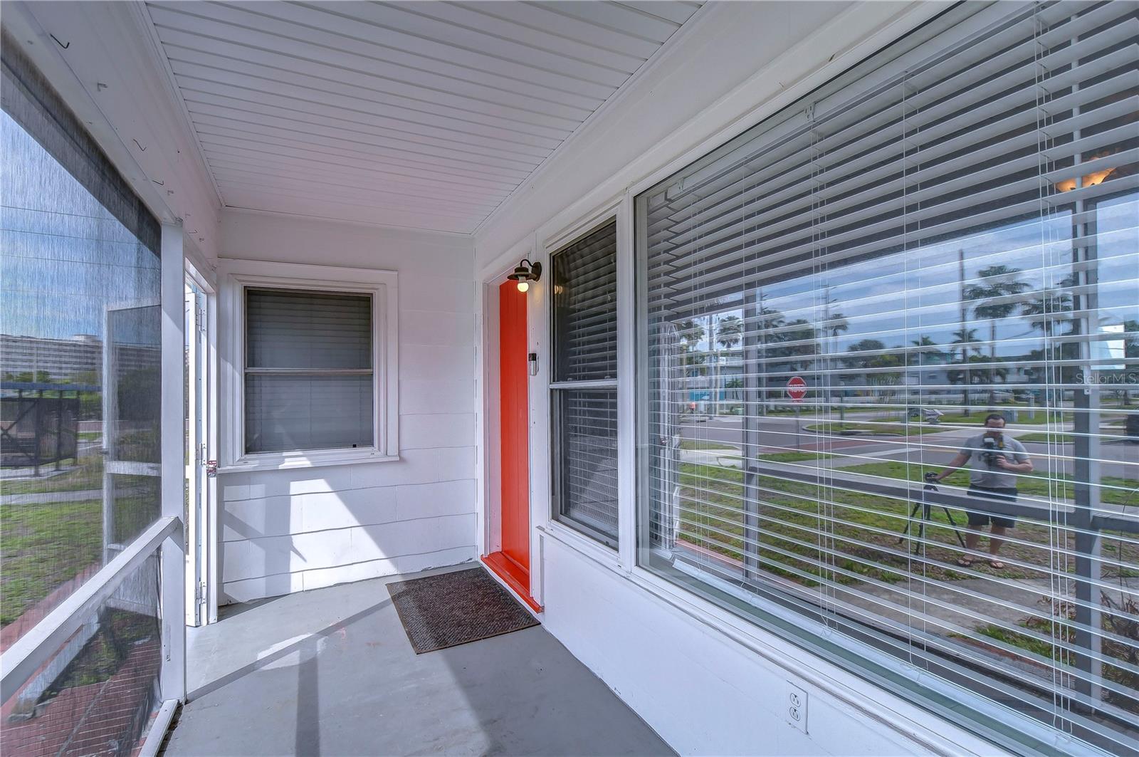 Image 4 of 39 For 5737 Shore Boulevard S 1