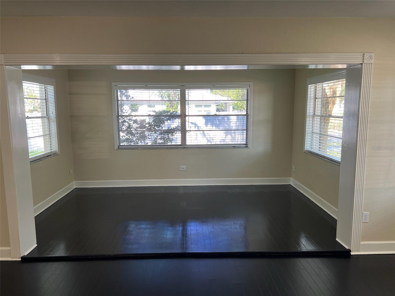 Image 4 of 25 For 4122 Empedrado Street