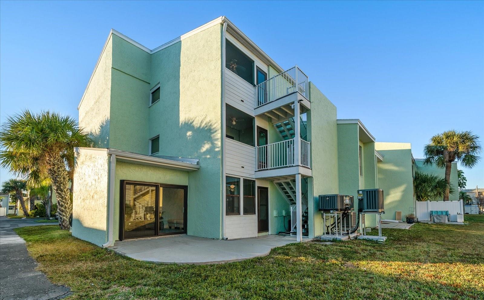 Image 33 of 53 For 1 Windrush Boulevard 45