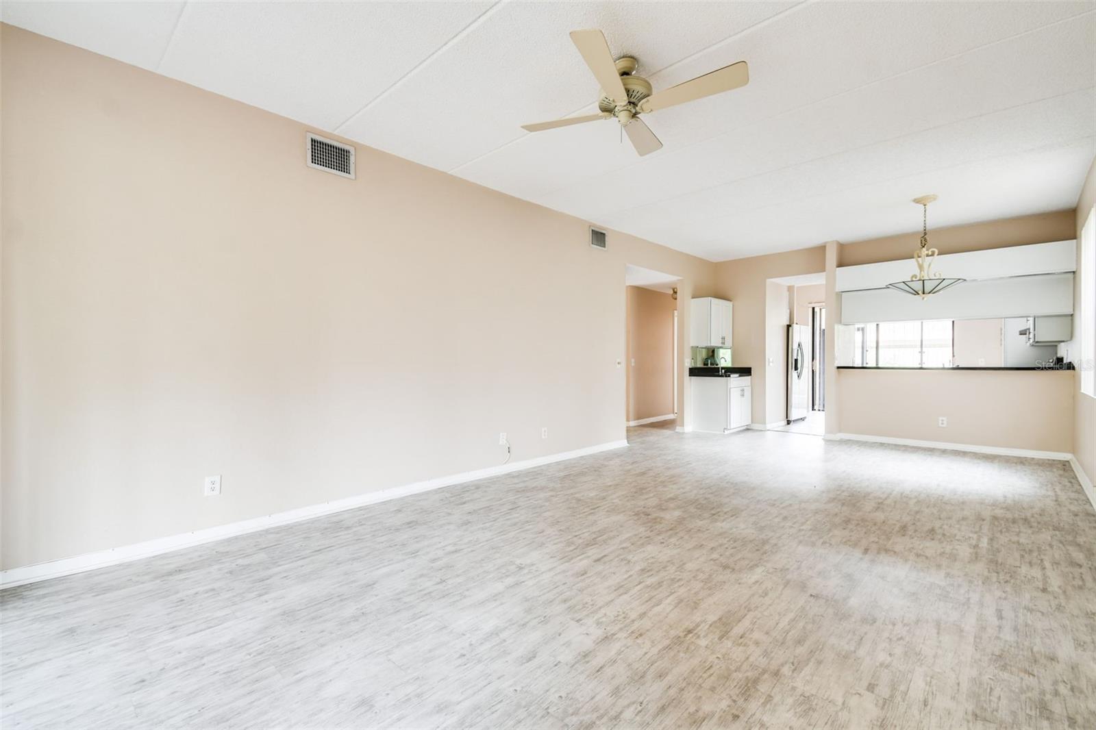 Image 23 of 65 For 101 Lindsay Lane