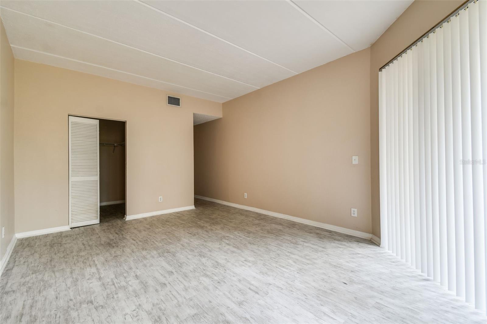 Image 7 of 65 For 101 Lindsay Lane