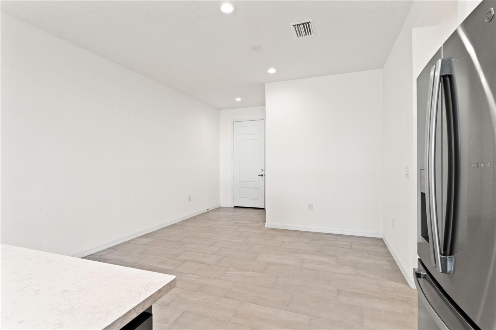 Image 22 of 51 For 2272 Washington Palm Court