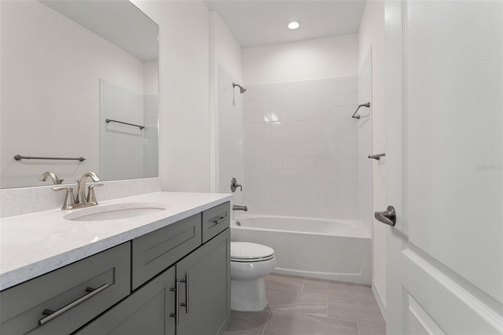 Image 36 of 51 For 2272 Washington Palm Court