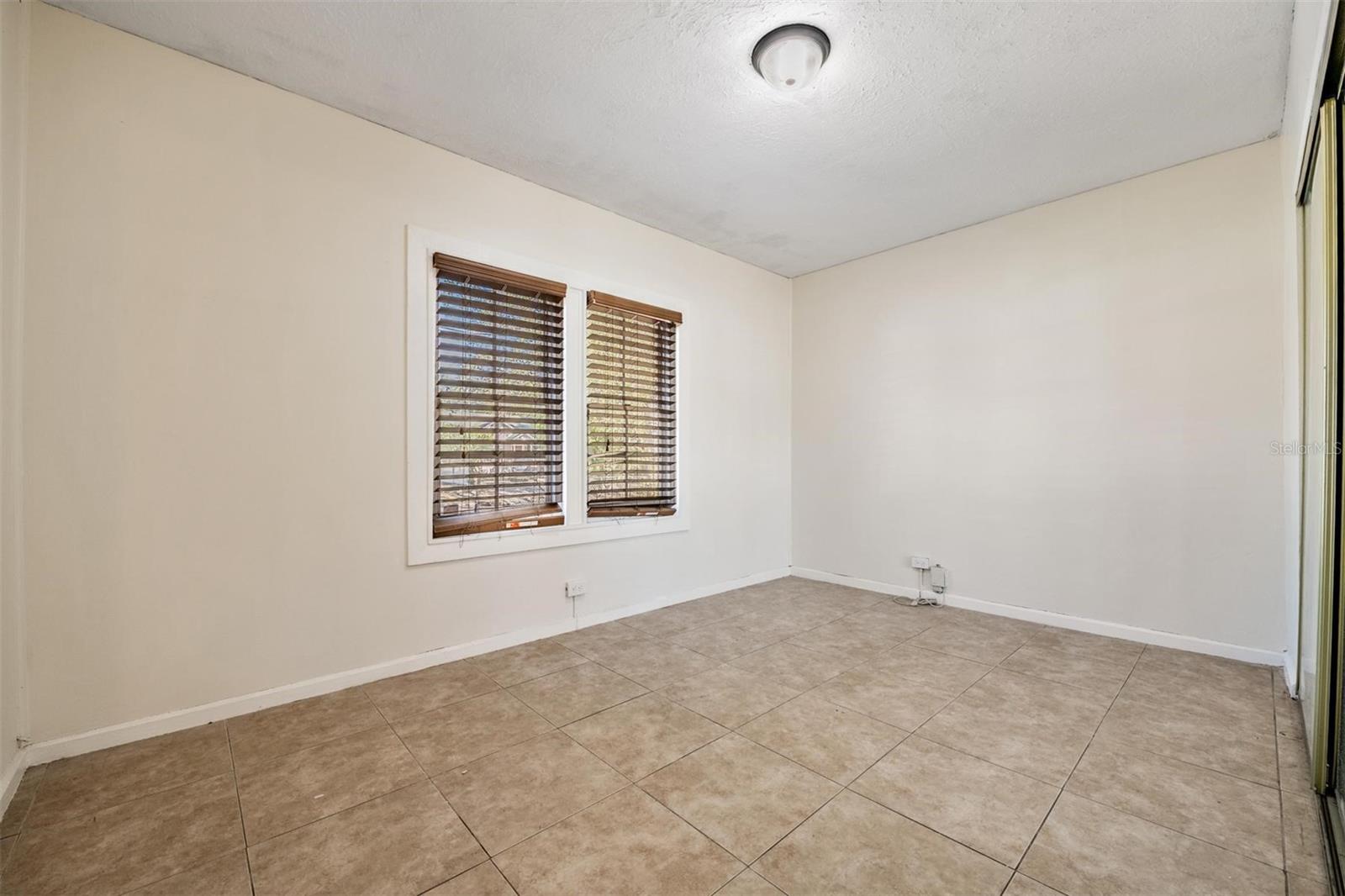 Image 10 of 20 For 2220 Ohio Avenue