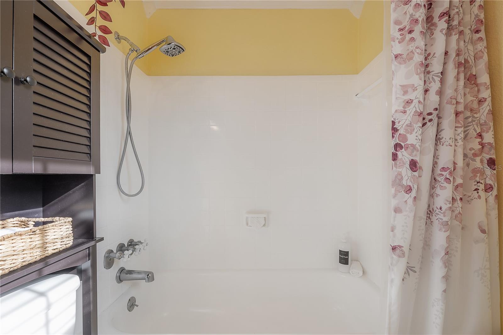 Image 34 of 55 For 13720 Orange Sunset Drive 201