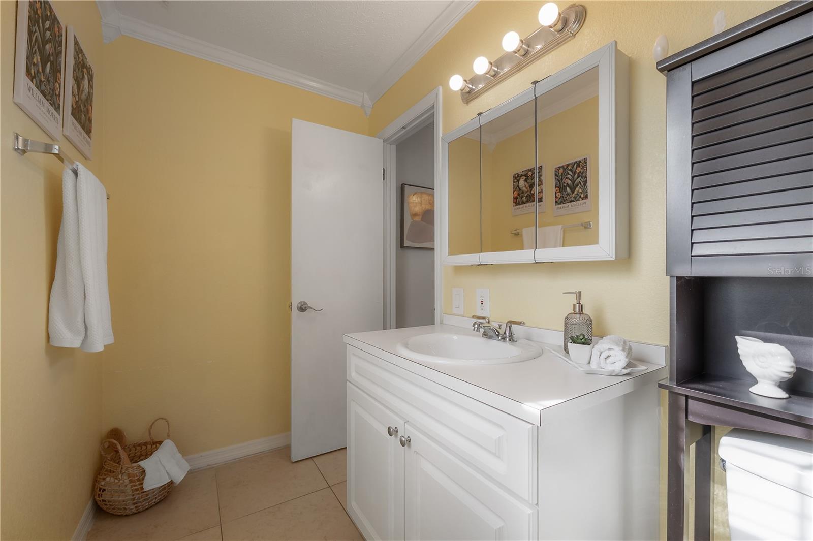 Image 35 of 55 For 13720 Orange Sunset Drive 201