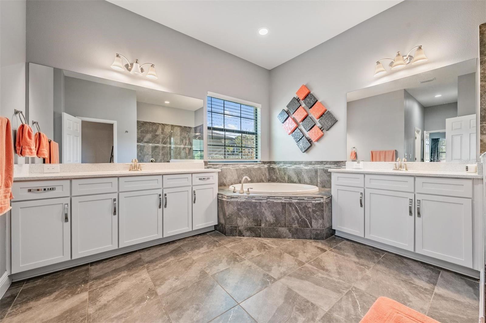 Image 15 of 51 For 19529 Hayden Lake Court