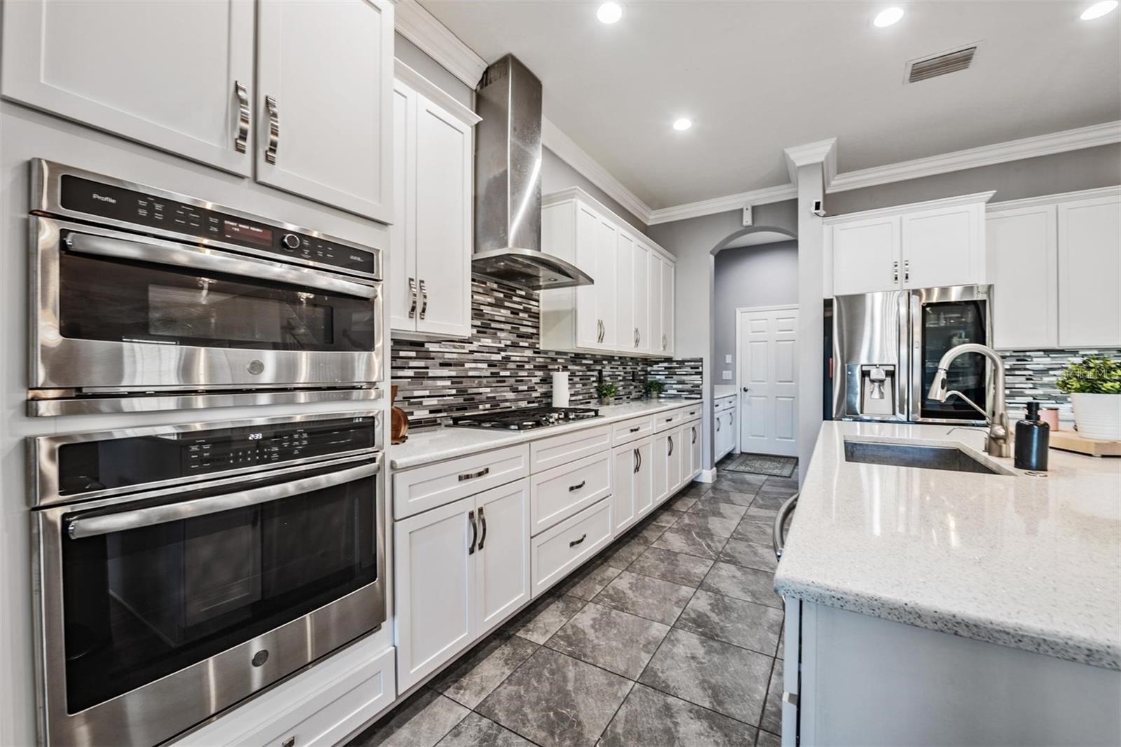 Image 21 of 51 For 19529 Hayden Lake Court