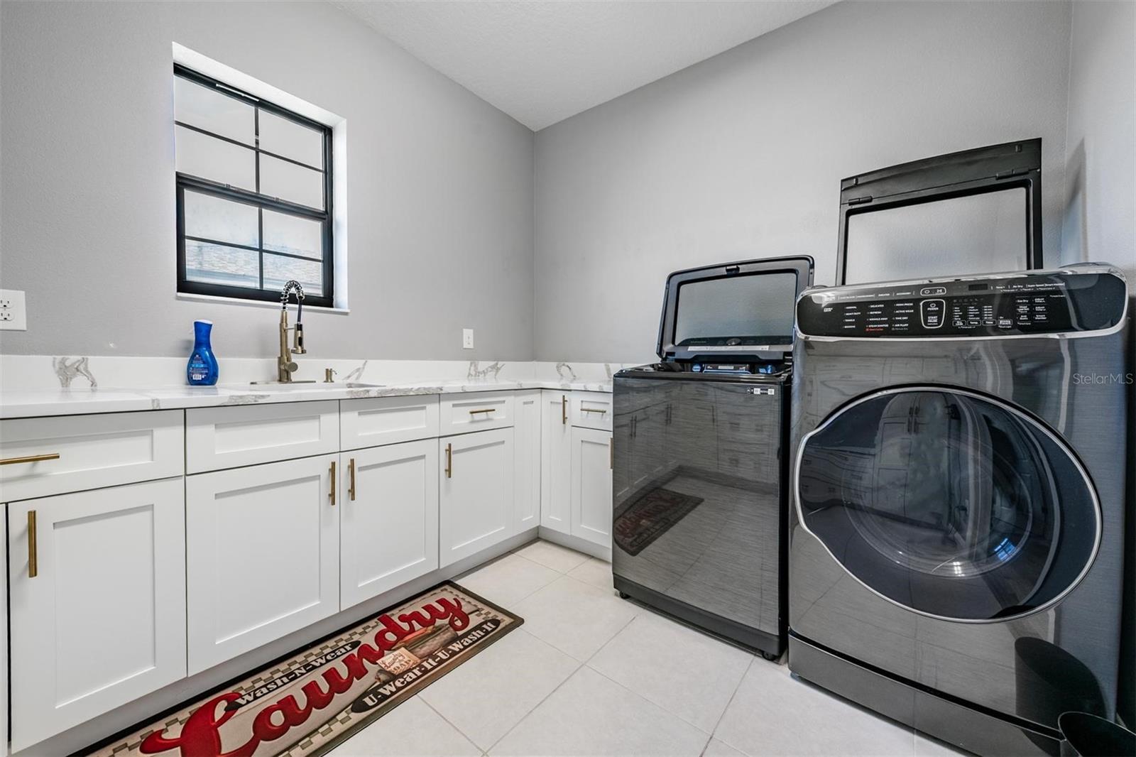 Image 24 of 51 For 19529 Hayden Lake Court