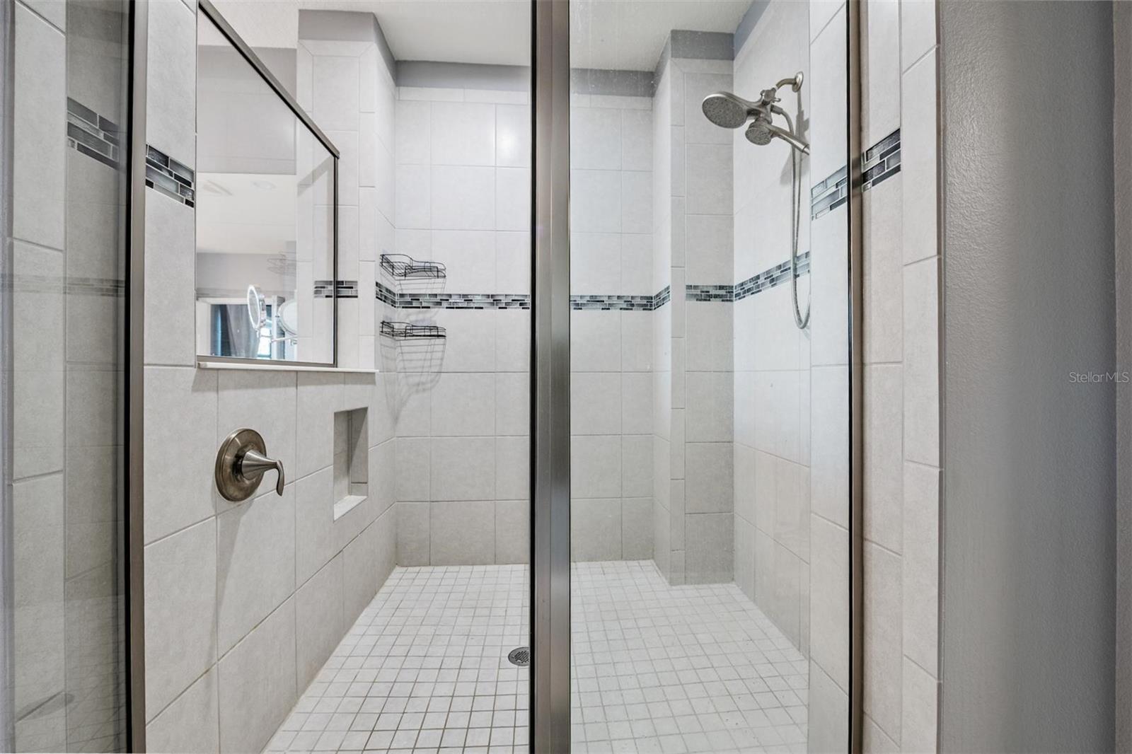 Image 35 of 51 For 19529 Hayden Lake Court