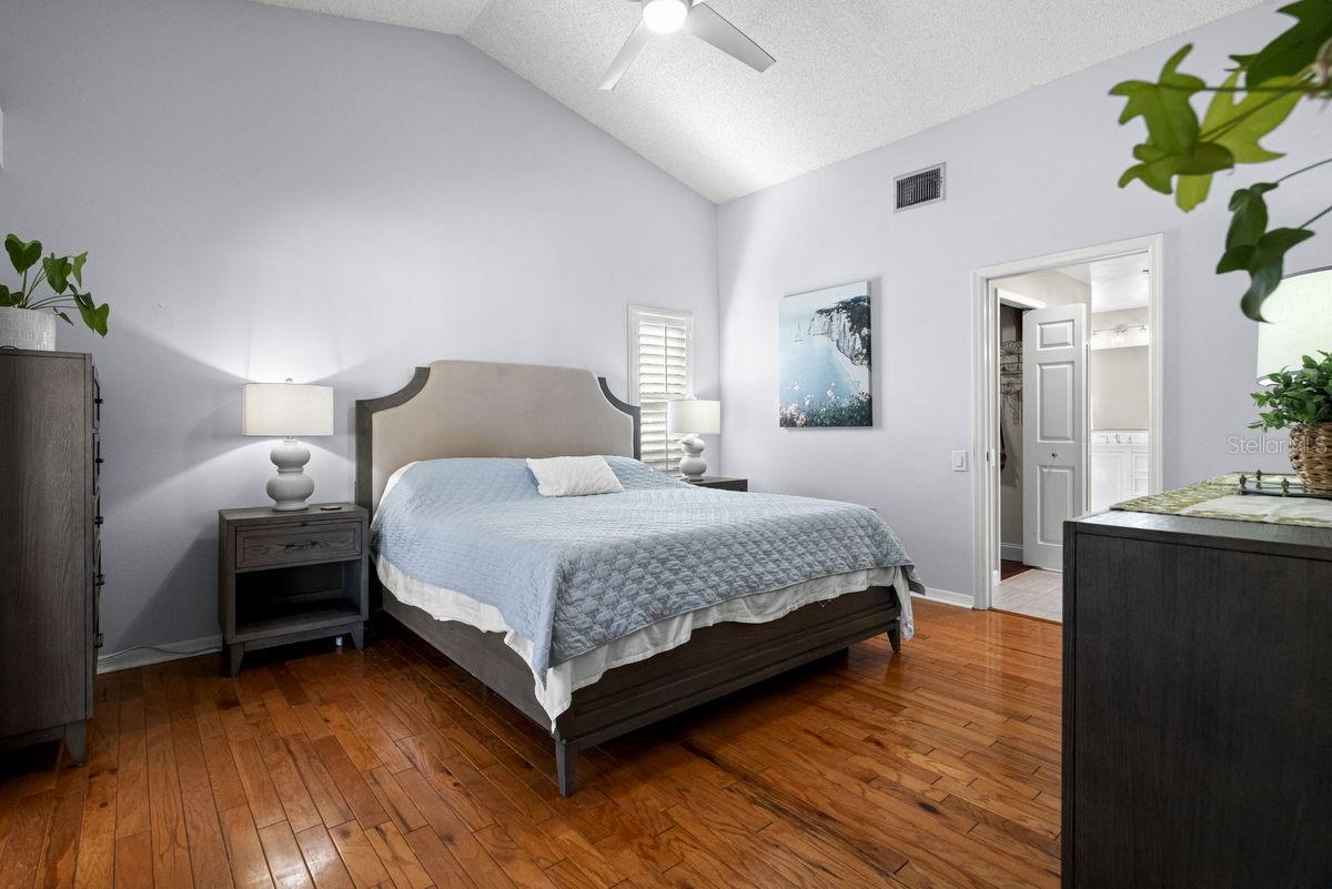 Listing photo id 17 for 2639 Landing Way