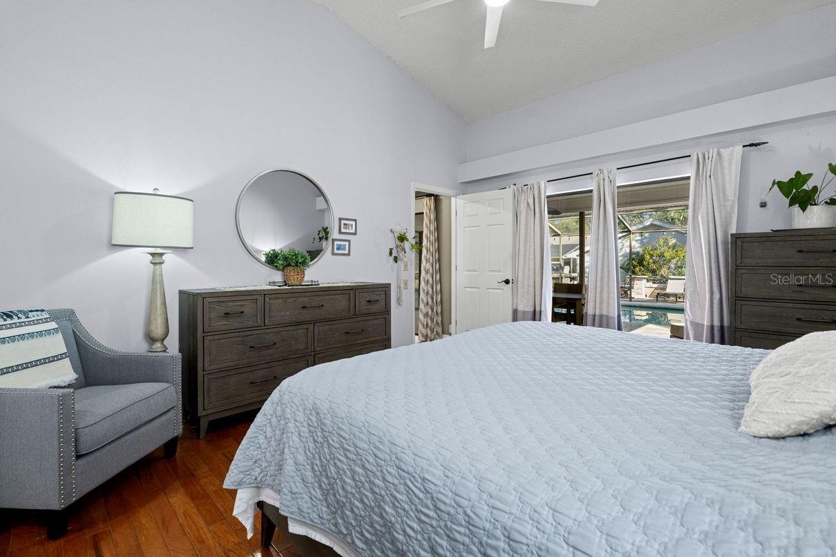 Listing photo id 18 for 2639 Landing Way