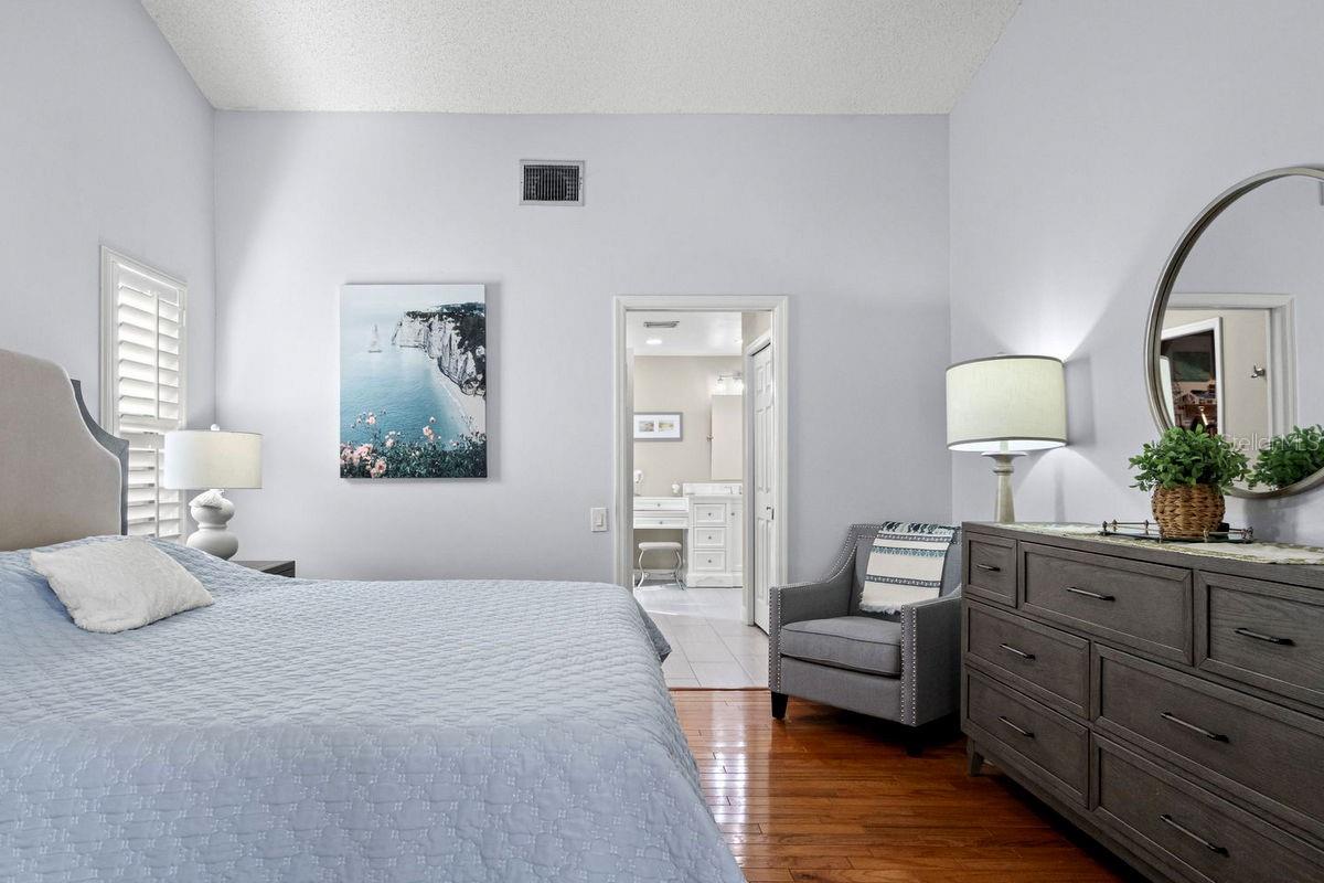 Listing photo id 19 for 2639 Landing Way