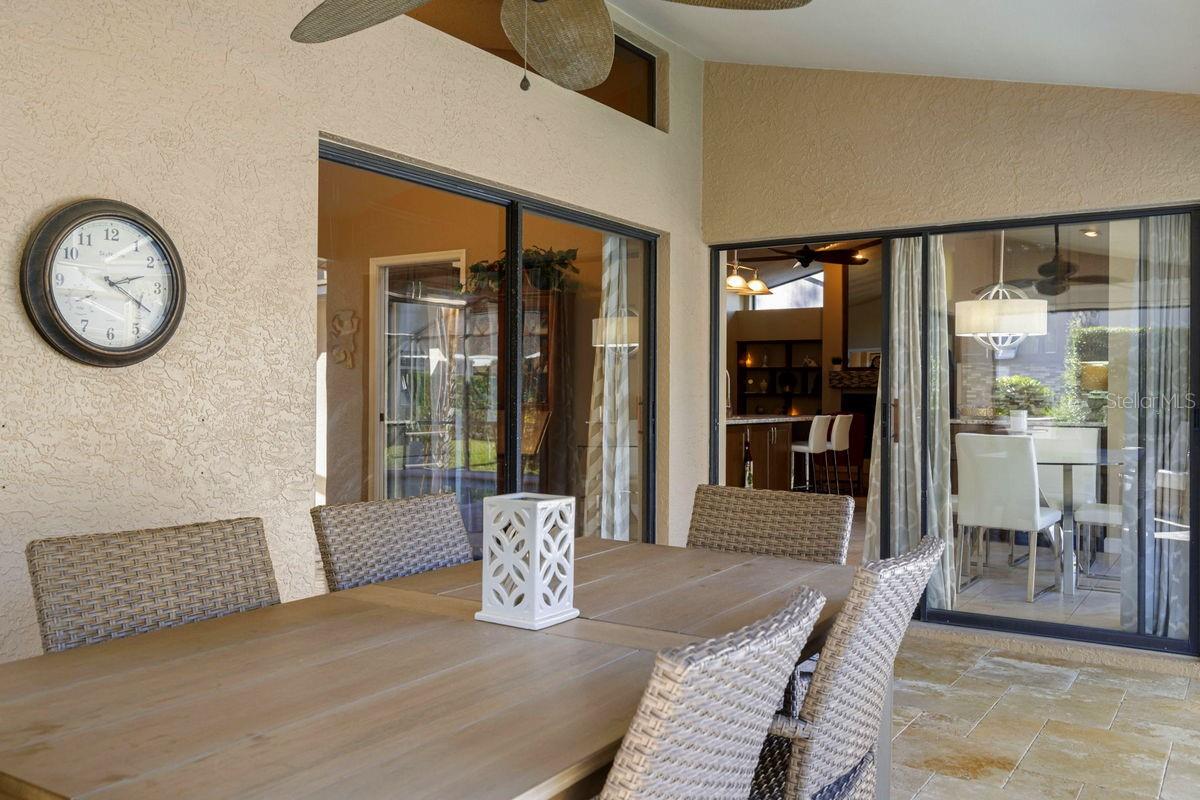 Listing photo id 38 for 2639 Landing Way