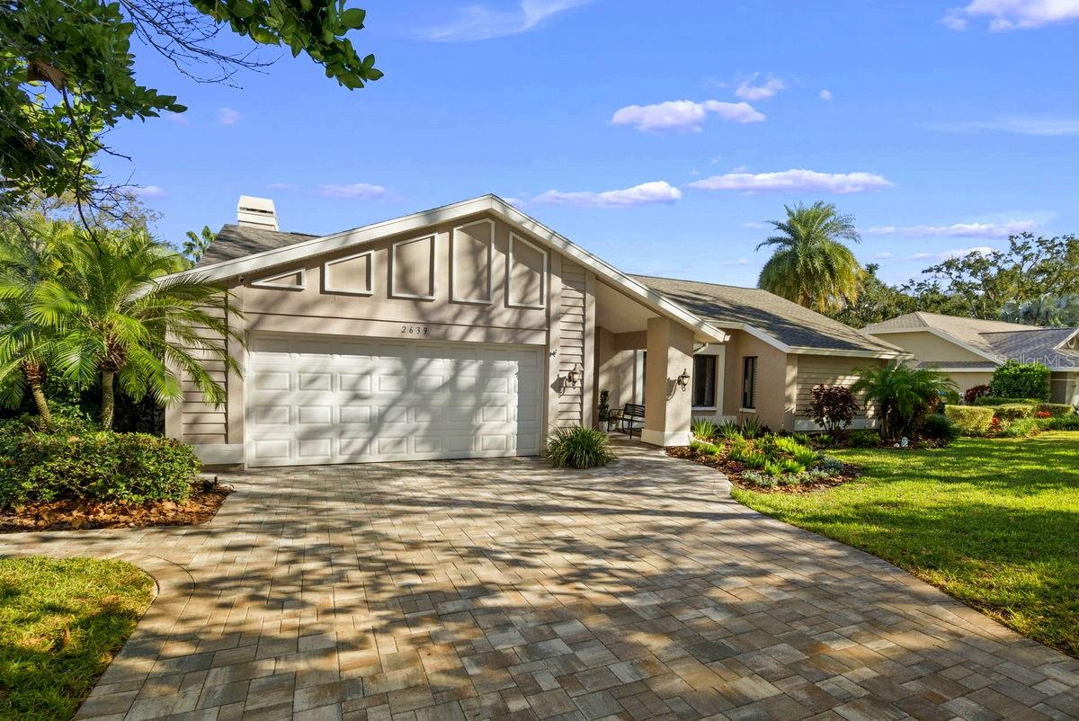 Listing photo id 3 for 2639 Landing Way