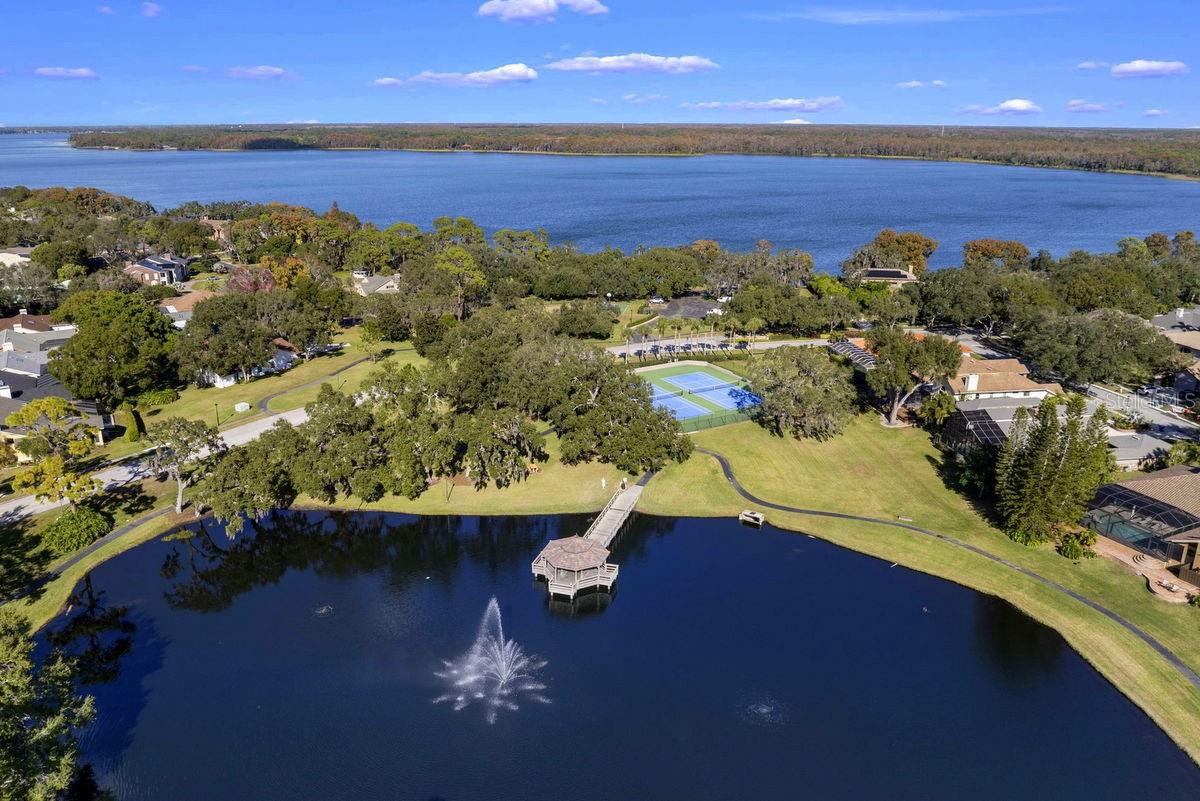 Listing photo id 48 for 2639 Landing Way