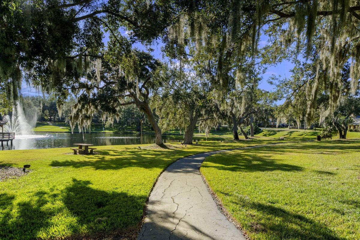 Listing photo id 52 for 2639 Landing Way