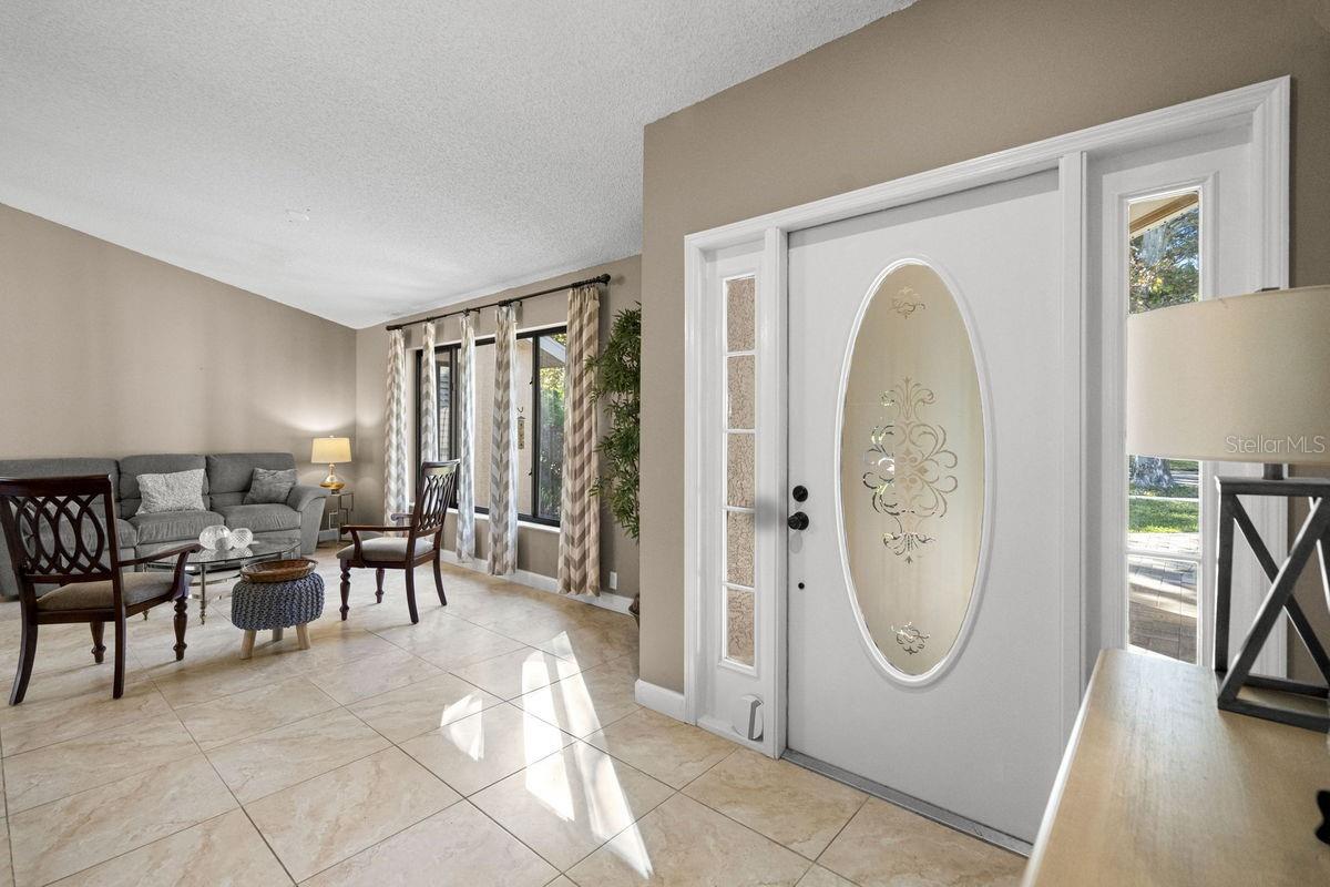 Listing photo id 5 for 2639 Landing Way