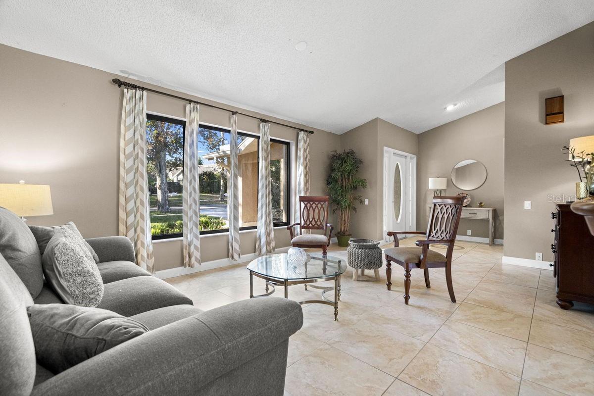 Listing photo id 6 for 2639 Landing Way