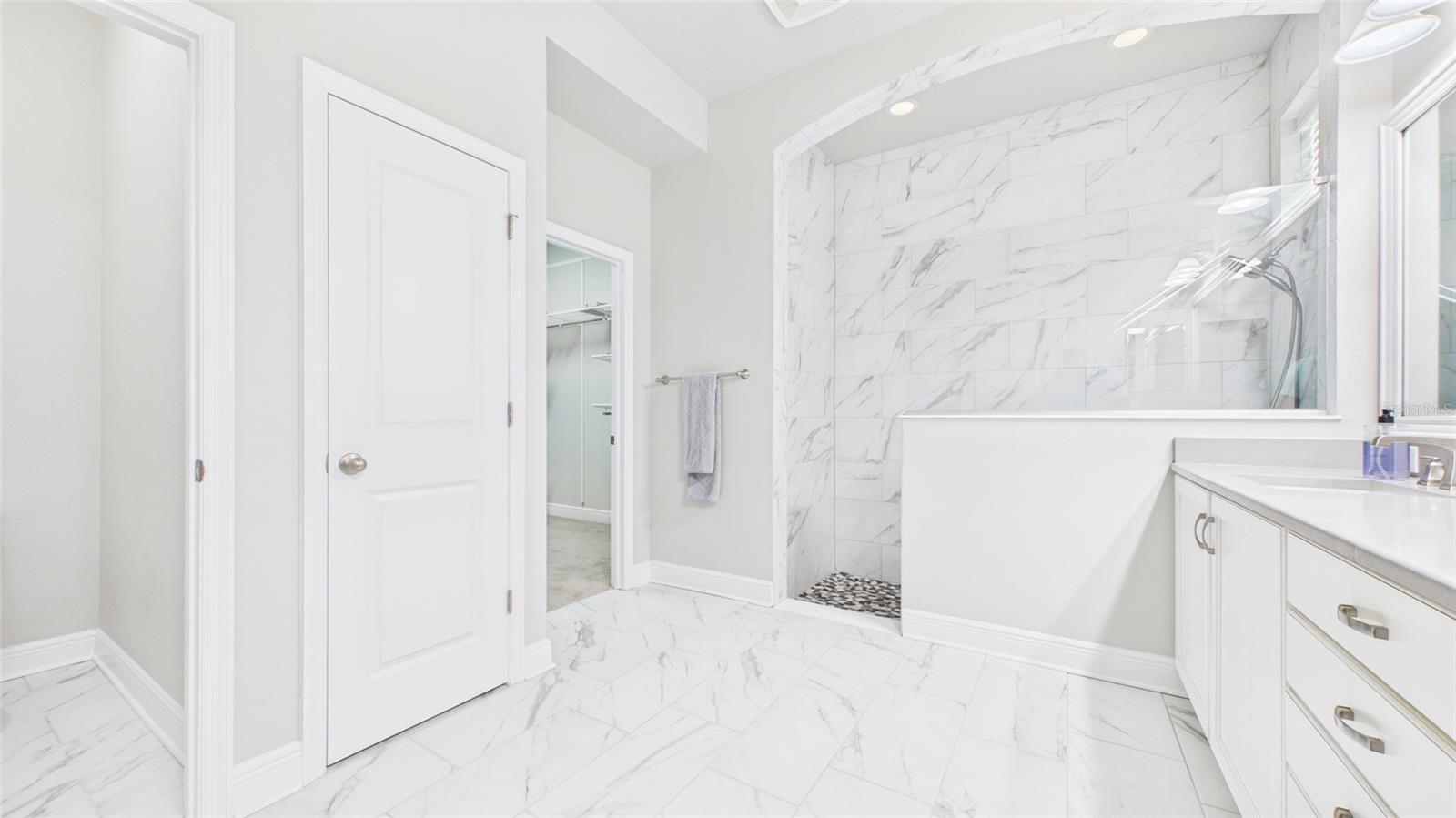 Image 25 of 59 For 2776 Long Bow Way