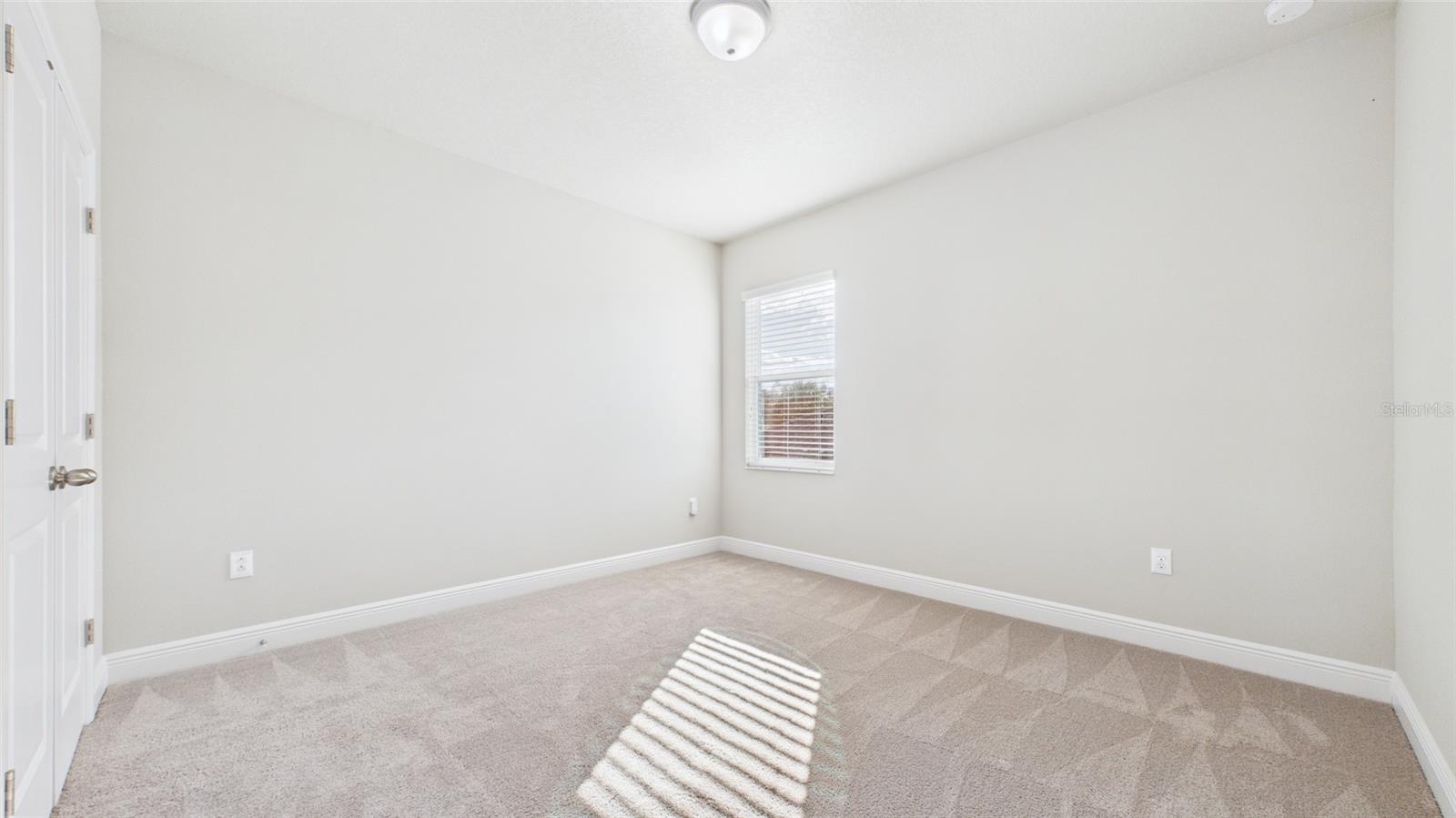 Image 28 of 59 For 2776 Long Bow Way