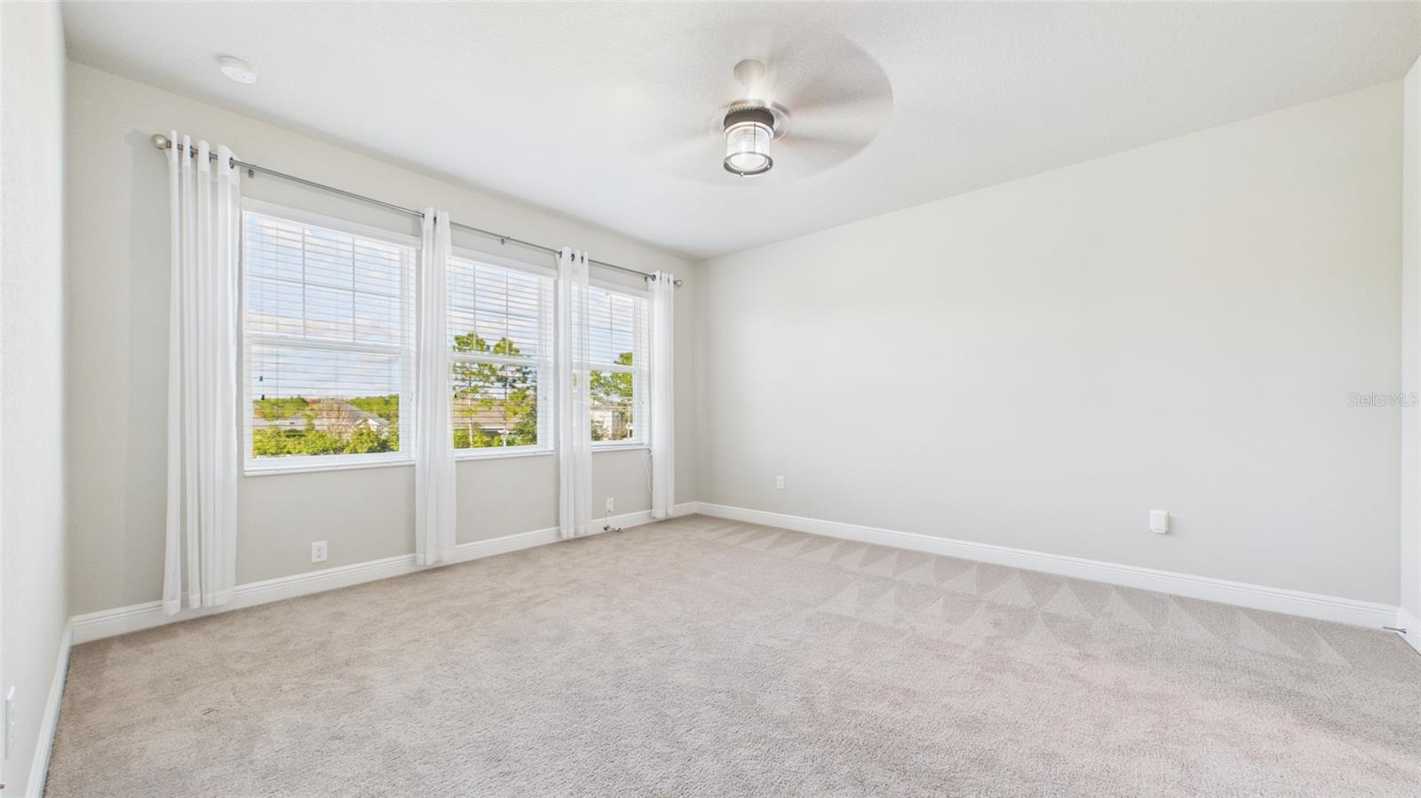 Image 33 of 59 For 2776 Long Bow Way