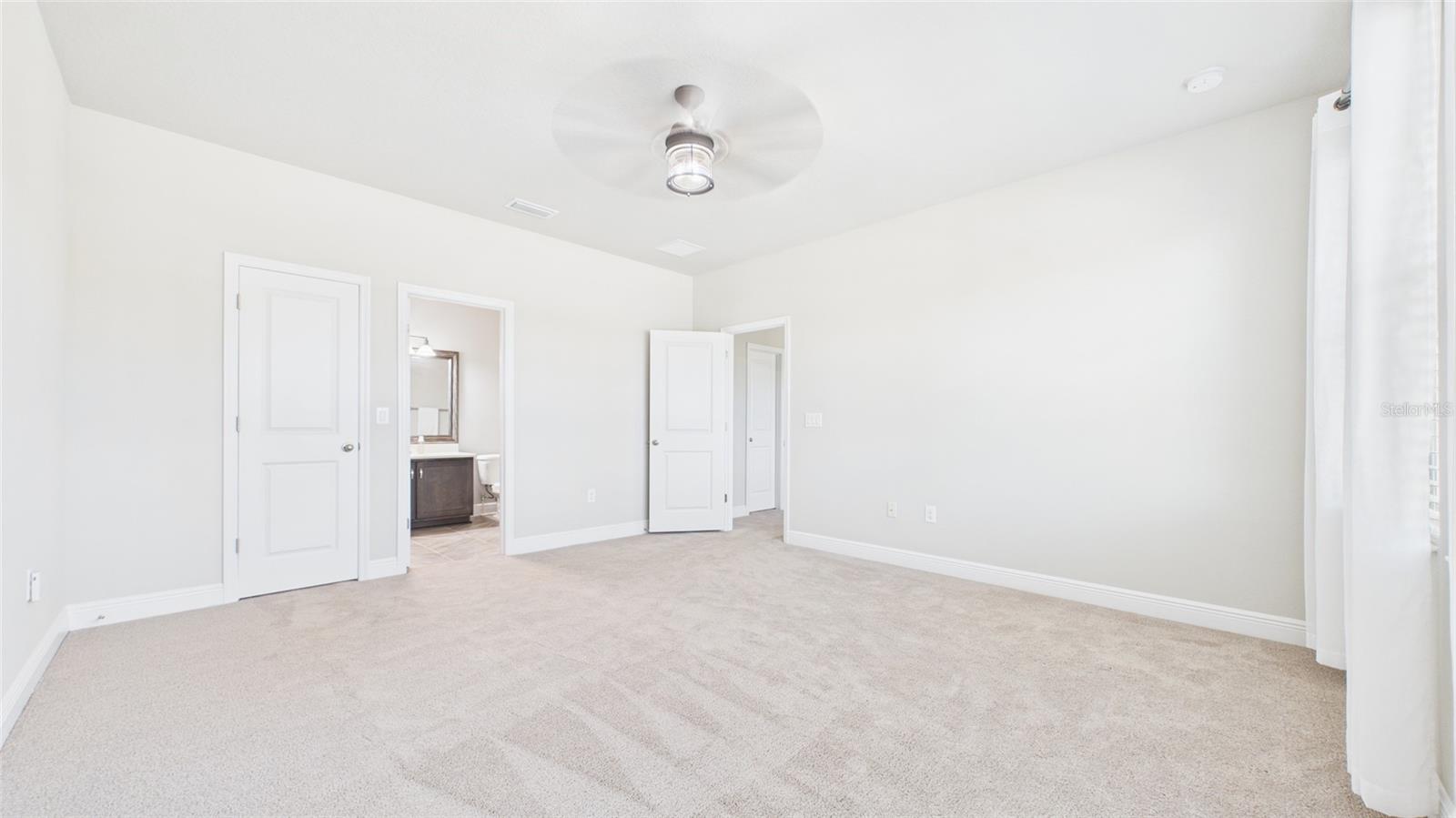 Image 34 of 59 For 2776 Long Bow Way