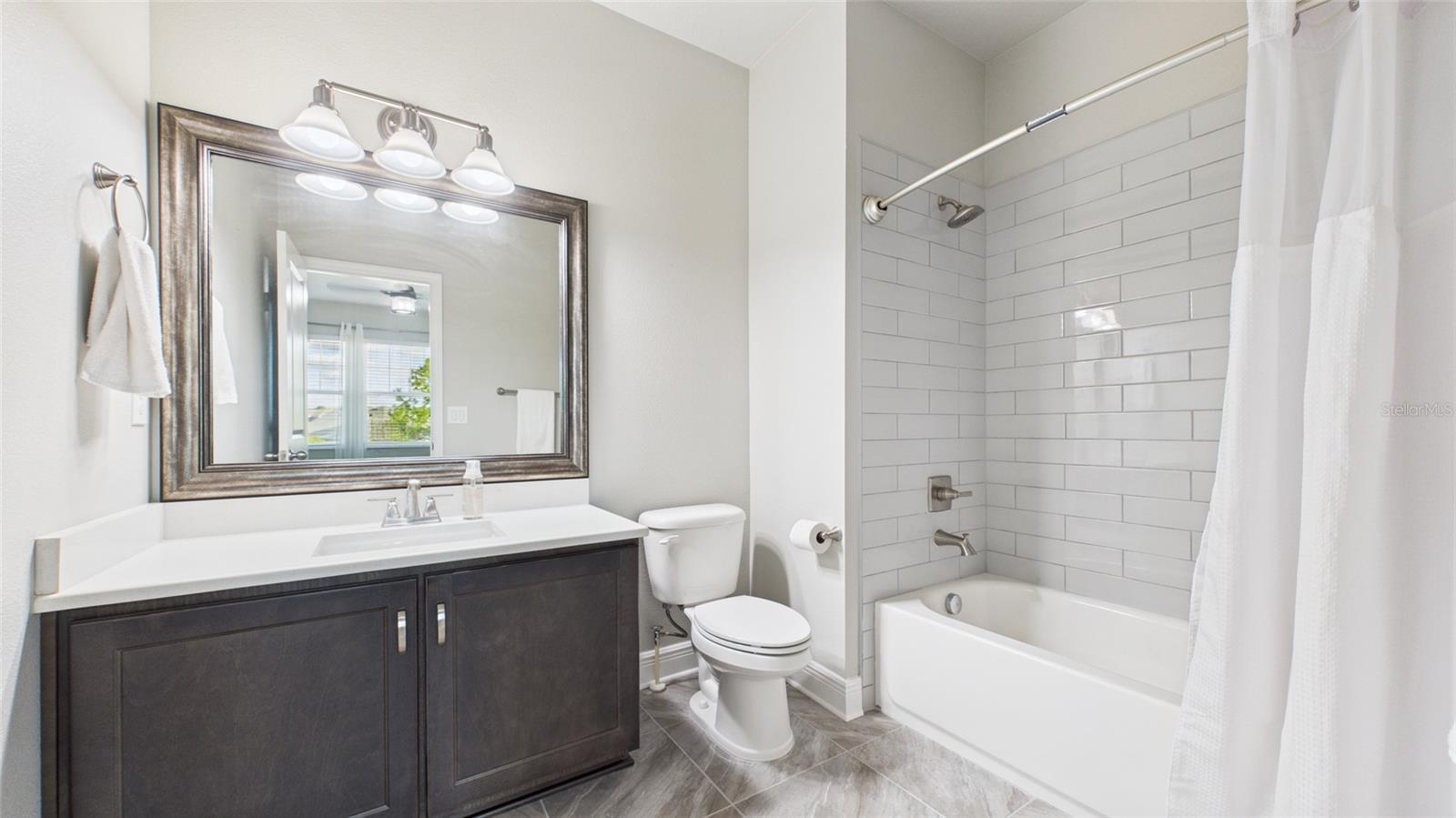 Image 36 of 59 For 2776 Long Bow Way