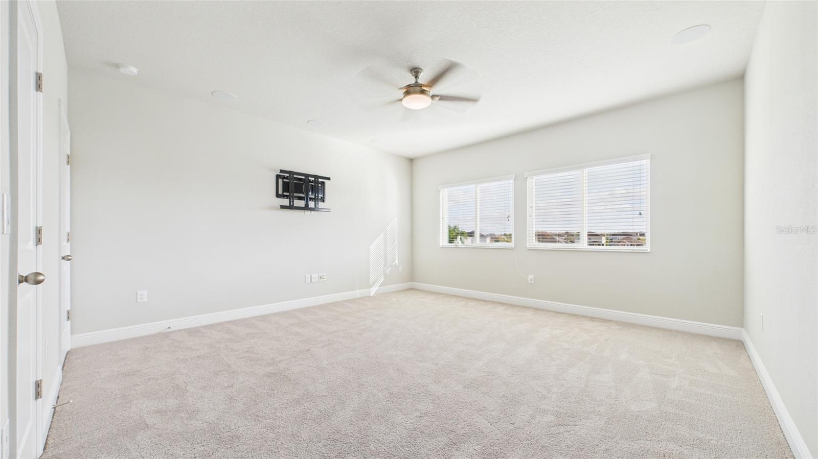 Image 38 of 59 For 2776 Long Bow Way