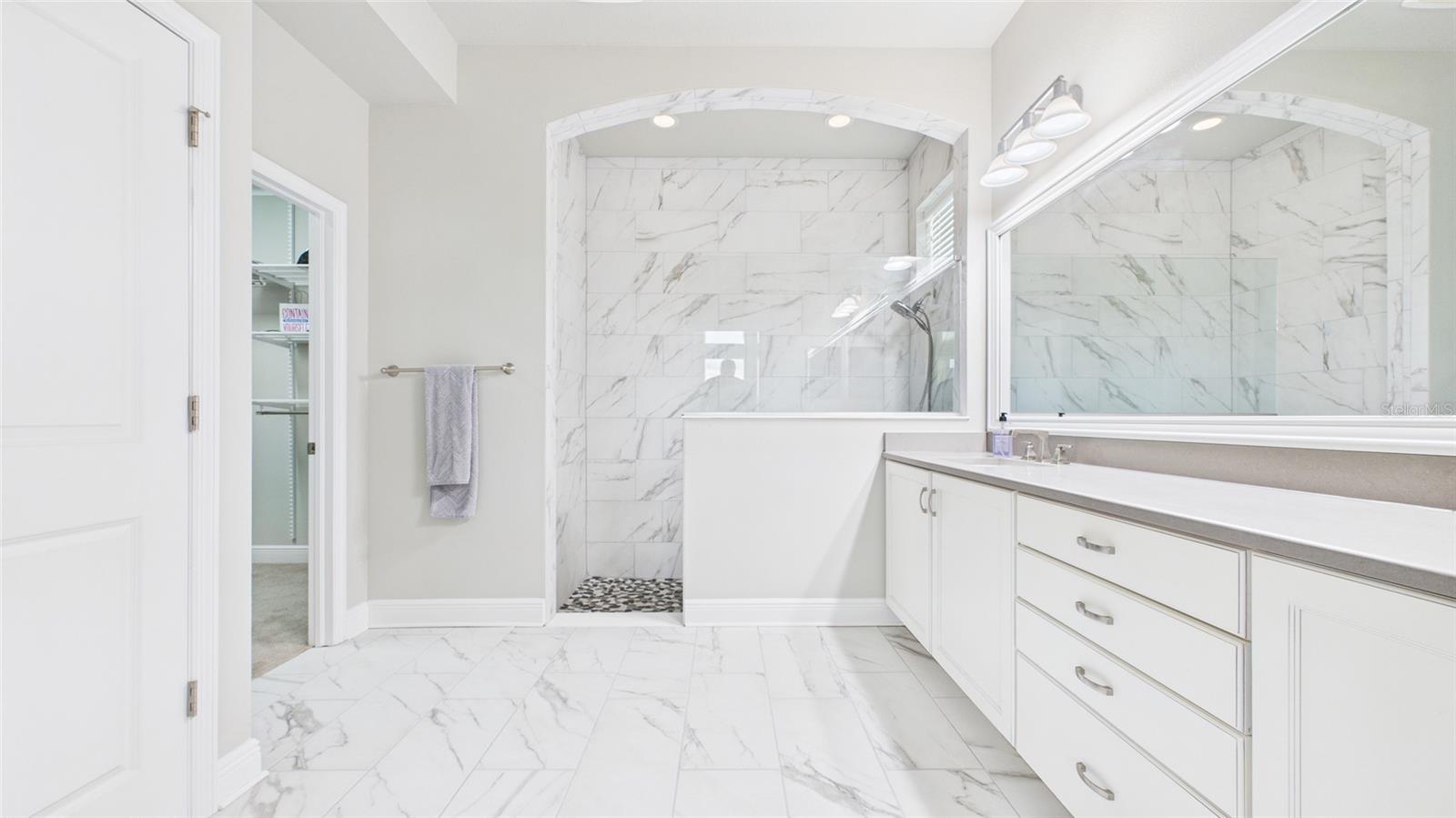 Image 4 of 59 For 2776 Long Bow Way