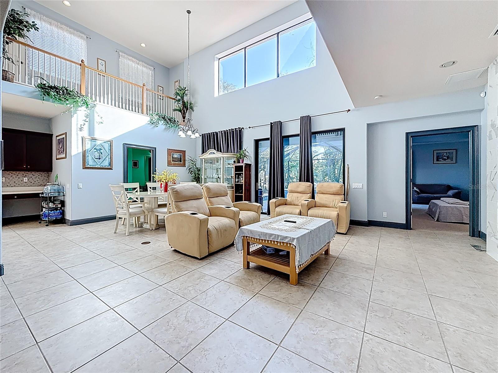 Image 15 of 59 For 2679 Lakebreeze Lane S