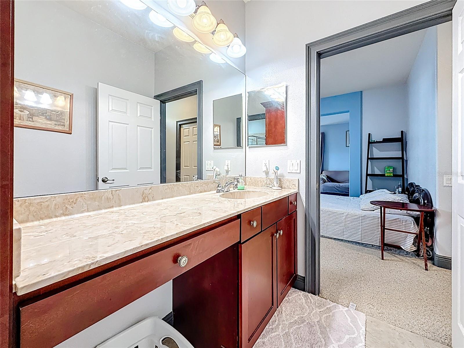 Image 26 of 59 For 2679 Lakebreeze Lane S