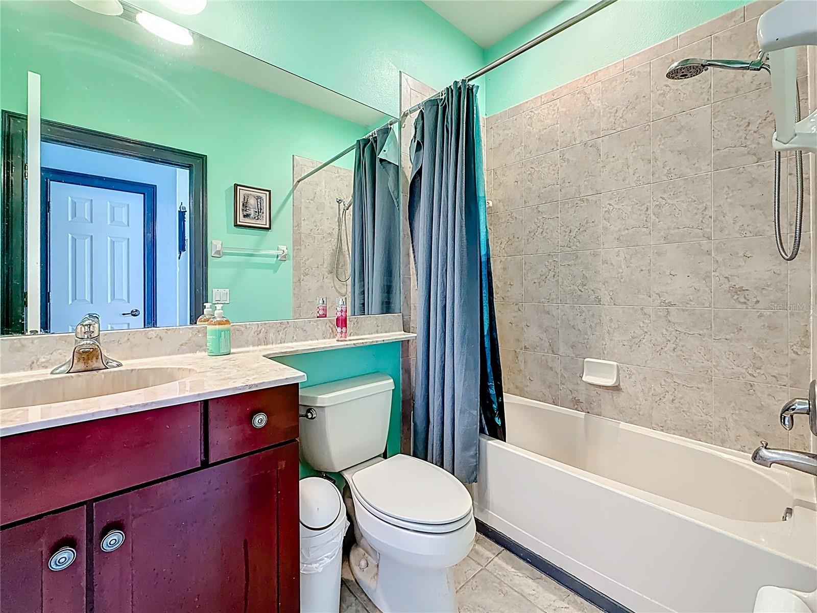 Image 28 of 59 For 2679 Lakebreeze Lane S