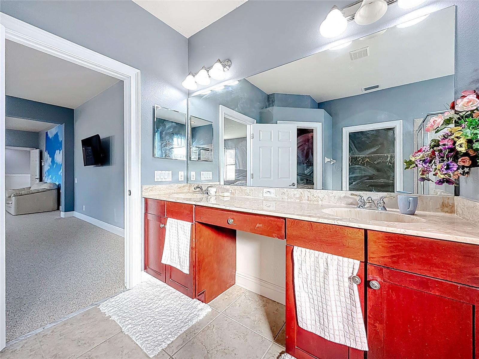 Image 46 of 59 For 2679 Lakebreeze Lane S