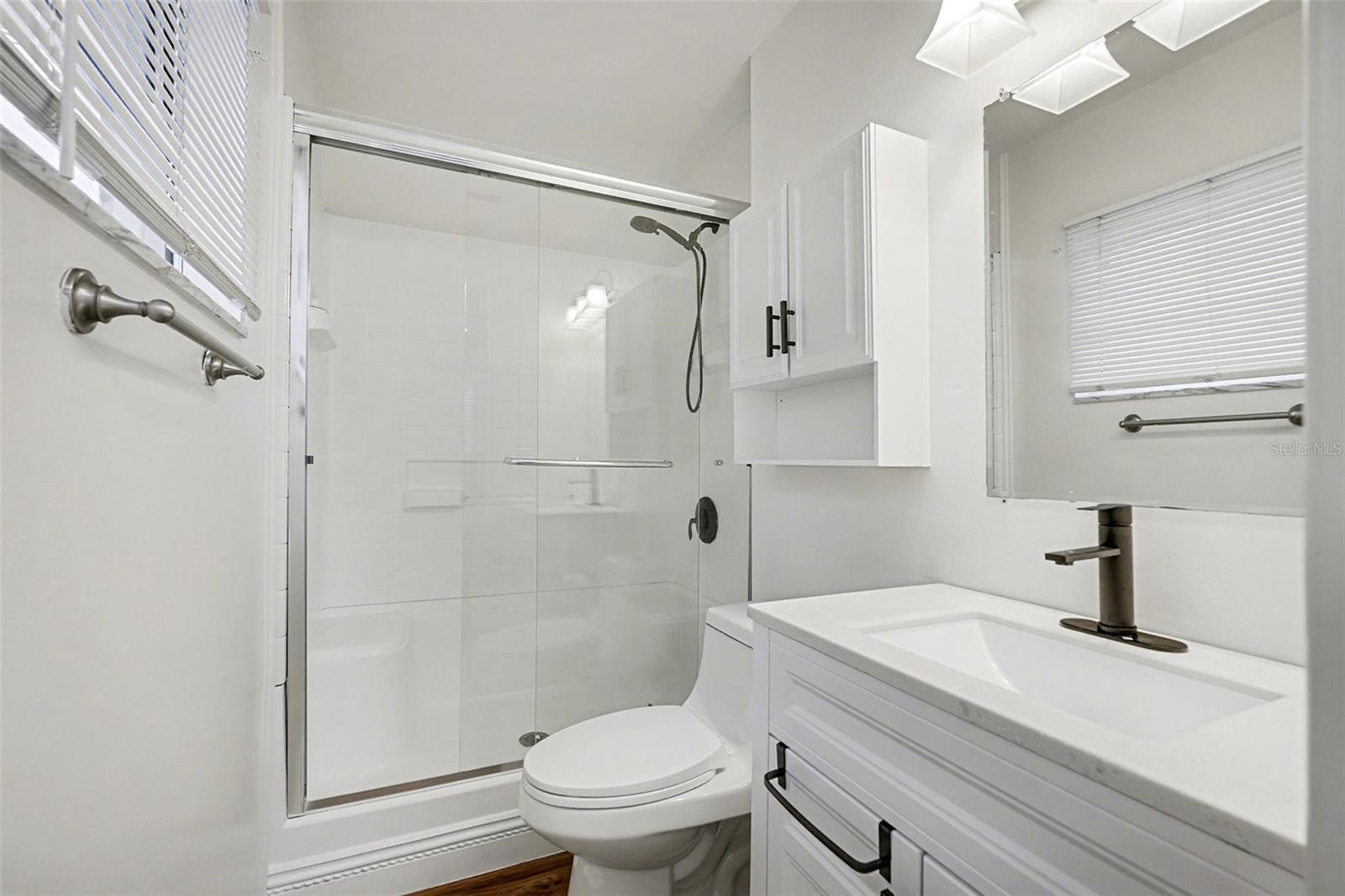 Image 19 of 33 For 611 Huntington Street