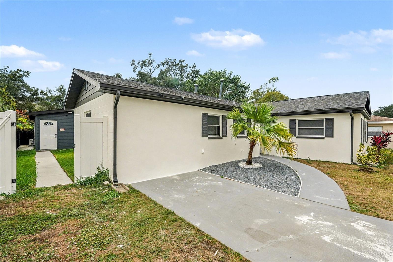 Image 22 of 33 For 611 Huntington Street