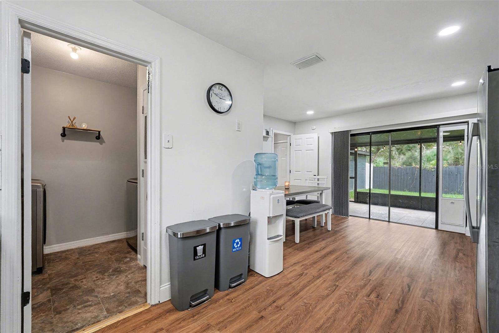 Image 25 of 33 For 611 Huntington Street