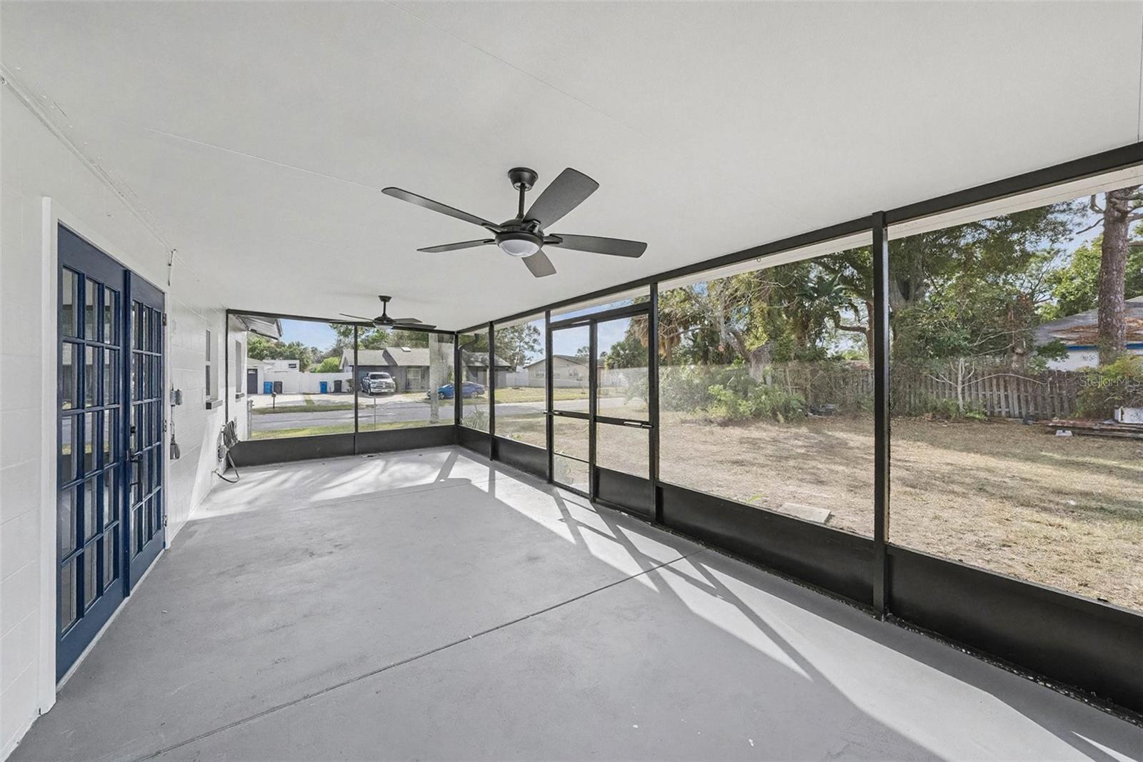 Image 27 of 33 For 611 Huntington Street